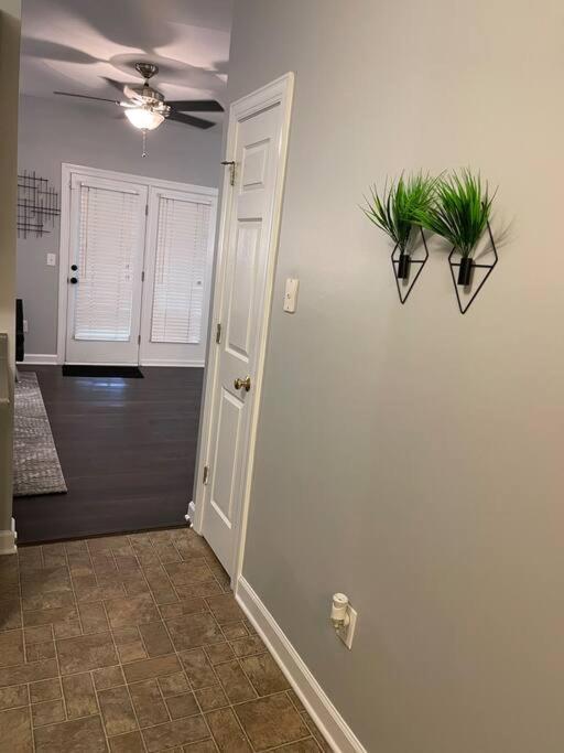 Appartamento Simple Elegant Townhouse Dt Raleigh Ncsu Esterno foto