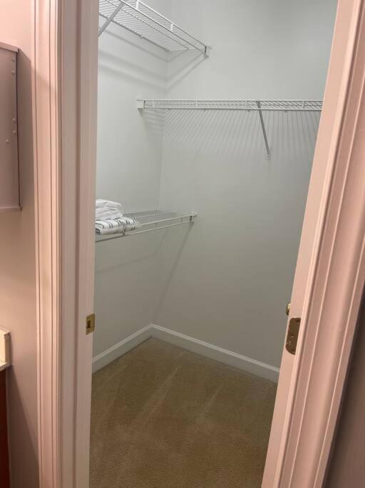 Appartamento Simple Elegant Townhouse Dt Raleigh Ncsu Esterno foto