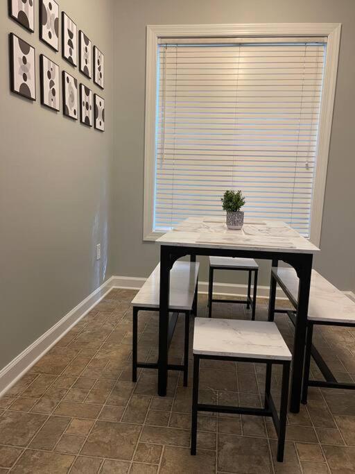 Appartamento Simple Elegant Townhouse Dt Raleigh Ncsu Esterno foto