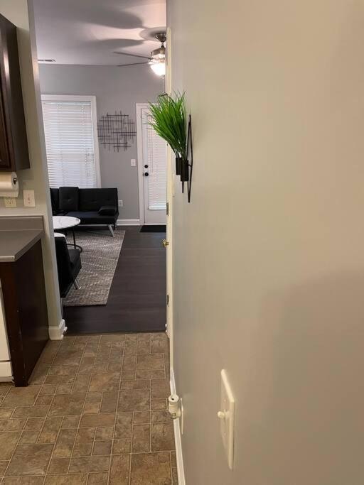 Appartamento Simple Elegant Townhouse Dt Raleigh Ncsu Esterno foto
